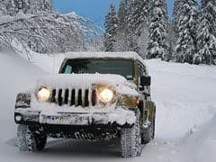 Offroad Snow Jeep Passenger Mountain Uphill Driving